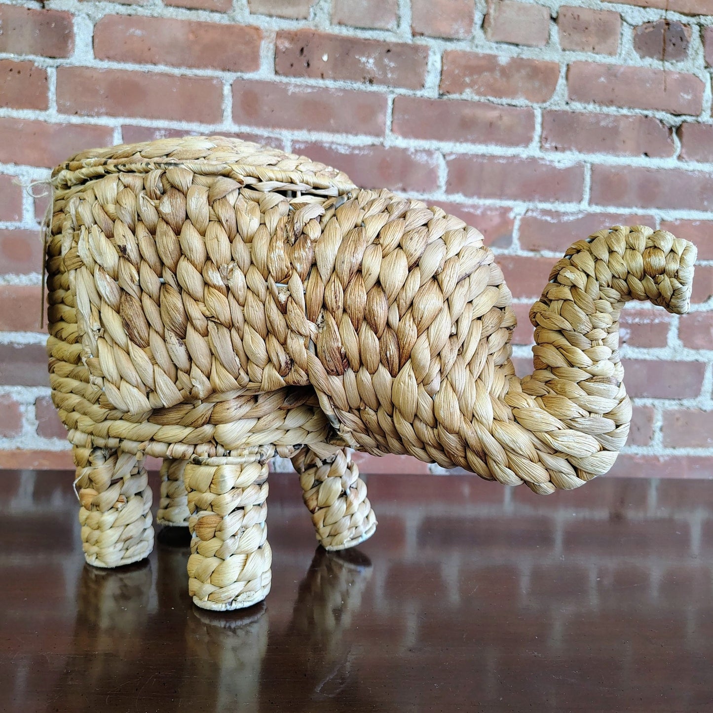 Vintage Woven Elephant Storage Basket with Lid – Natural Fiber Decor - Loom Vintage