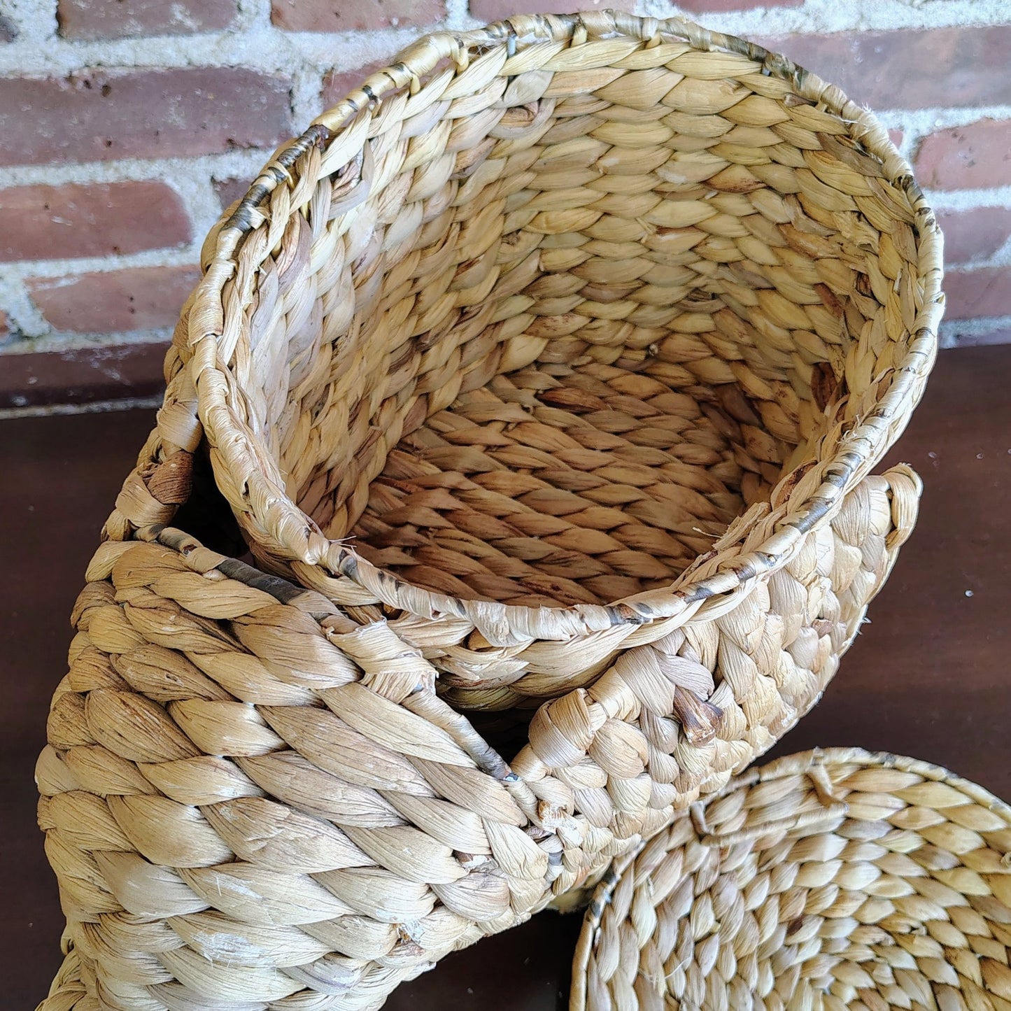Vintage Woven Elephant Storage Basket with Lid – Natural Fiber Decor - Loom Vintage