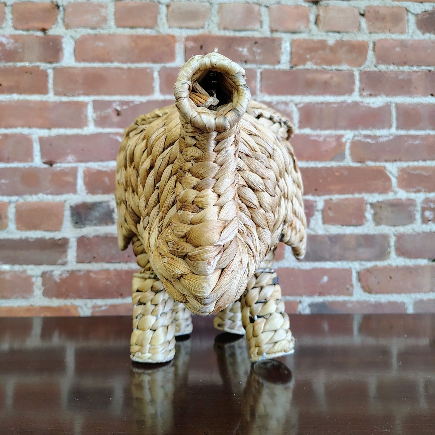 Vintage Woven Elephant Storage Basket with Lid – Natural Fiber Decor - Loom Vintage
