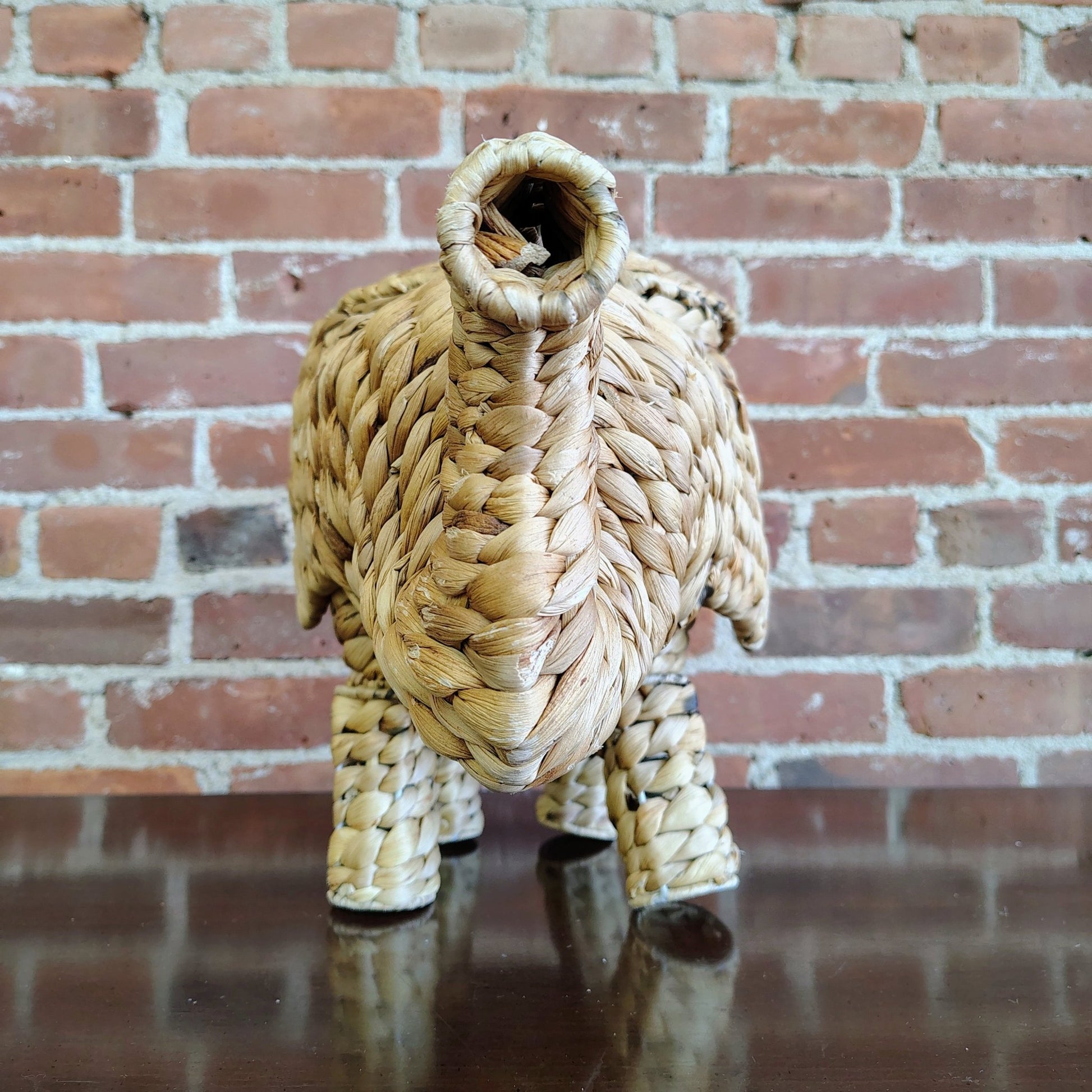 Vintage Woven Elephant Storage Basket with Lid – Natural Fiber Decor - Loom Vintage
