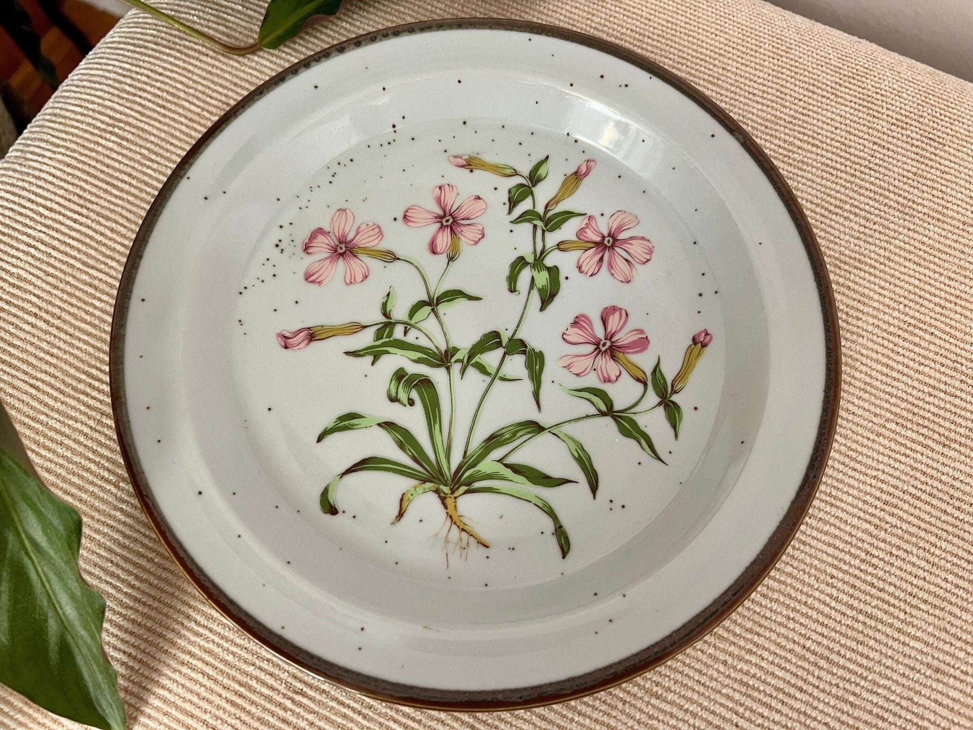 Wild Pink No. 201 Japanese Salad Plates, Set of 4 — Floral, Pink, Green & Yellow, 8" - Loom Vintage