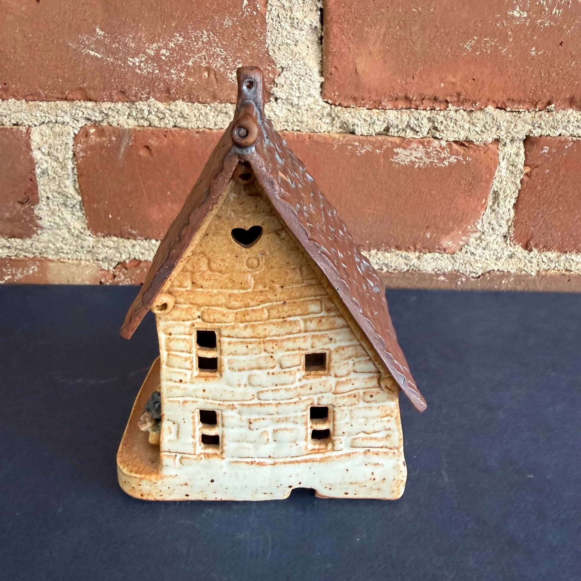 Windy Meadows Pottery Salt Box House by Jan Richardson, 1989 - Loom Vintage