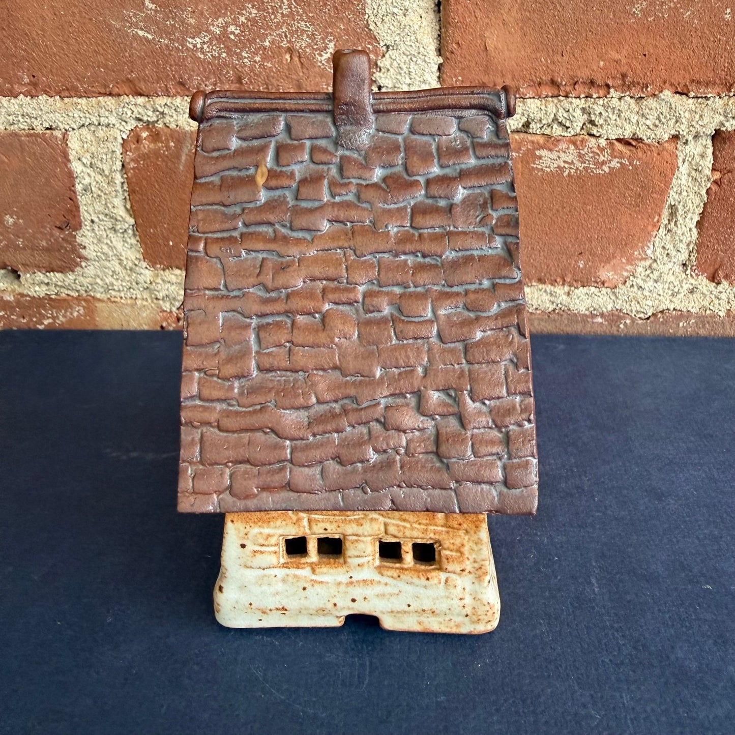 Windy Meadows Pottery Salt Box House by Jan Richardson, 1989 - Loom Vintage