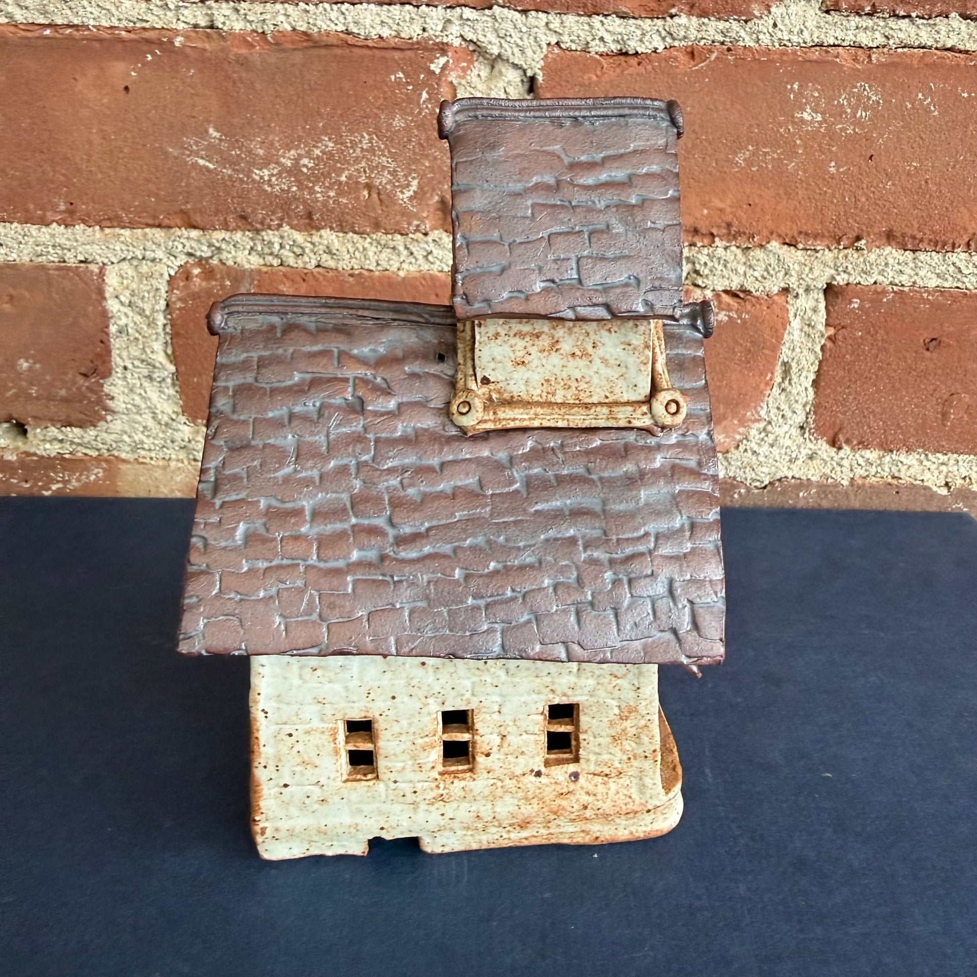 Windy Meadows Pottery Schoolhouse by Jan Richardson, 1990 - Loom Vintage